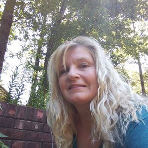 Meet your Posher, Louella